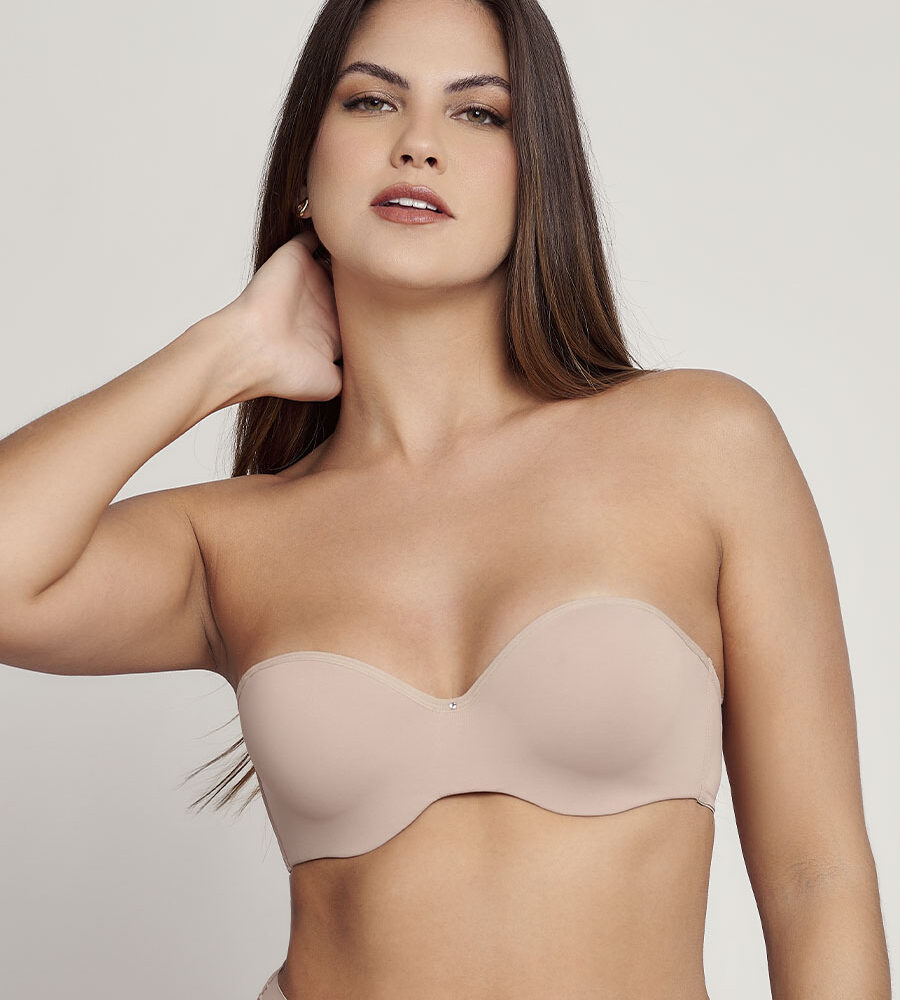 Sutiã Tomara que Caia Tina Essencial com bojo inteiro recoberto em microfibra, alças removíveis e ponto de luz central.