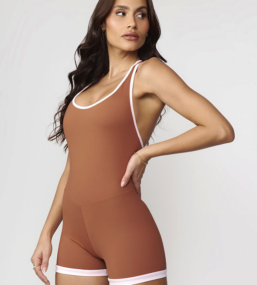 Macaquinho fitness terracota em microfibra com costas nadador forro frontal sem bojo média compressão UV50+ Belles