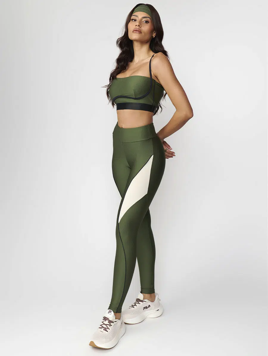 Calça Legging Verde Cacto com Recortes e Cós Alto Belles
