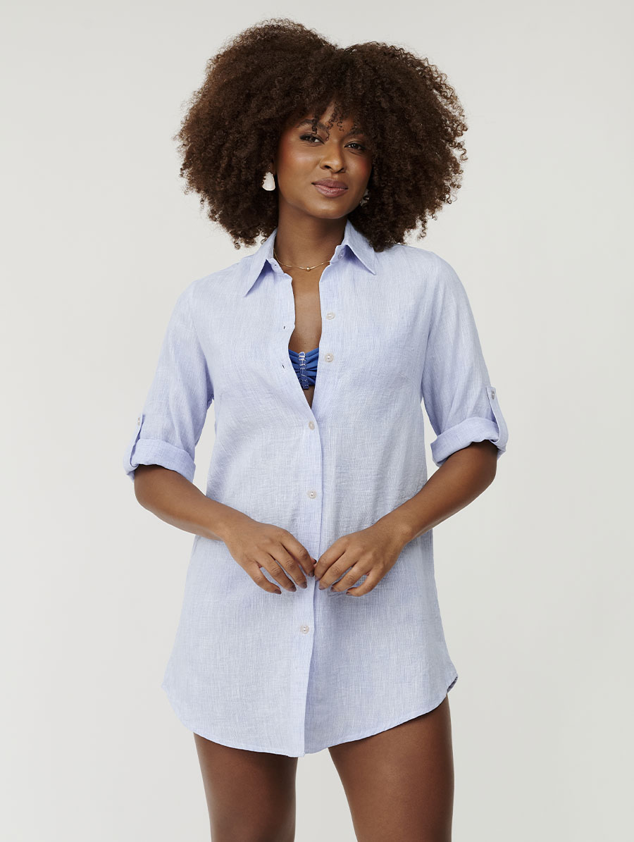 Chemise azul salina em linho com mangas 3/4 ajustáveis e botões frontais Belles