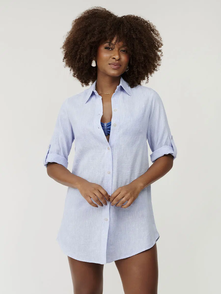 Chemise azul salina em linho com mangas 3/4 ajustáveis e botões frontais Belles